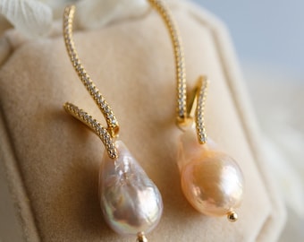 Charlie Metallic Baroque Pearl Asymmetry Drop Earrings