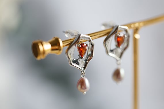 Hadley Purple Pearl Silver Earrings