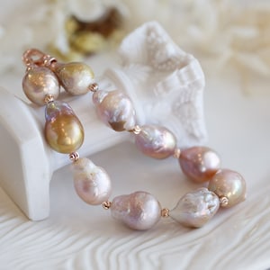 Kynlee Metallic Lustre Baroque Pearl Bracelet