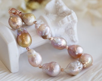 Kynlee Metallic Lustre Baroque Pearl Bracelet