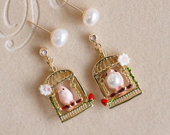 Trinity Pretty Birds Pearl Stud Earrings