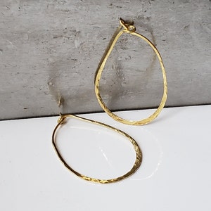 18k Solid Gold Hand Forged Oval Hoop Earrings, 18k Solid Gold Hoop Earrings. Artisan Made 18K Hammered,  Gold Hoops, Hand Crafted   Hoops