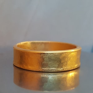24k wedding band//24k yellow gold//artisan hammered handmade//fine gold ring/ mans gold ring//unisex solid gold//24k gold wedding band ring
