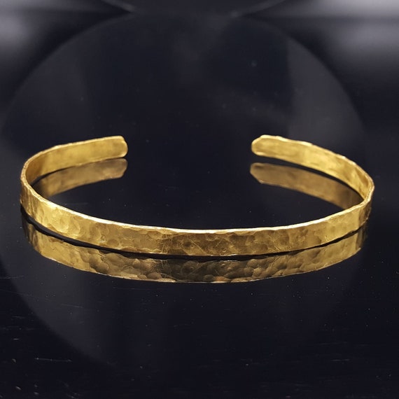Iconic Triple Finish 21K Gold Bangle Bracelet | Gold bangle bracelet, Gold  bangles, Yellow gold bangle