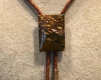 Red Creek Jasper Bolo Tie on Light Saddle Tan Braided Leather with Brass Tips