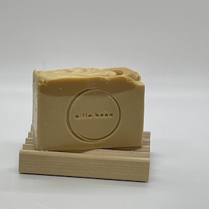 Kentucky Bourbon a delightful  Fall soap for men and women. A warm mix of orange, bergamot, musk and leather.