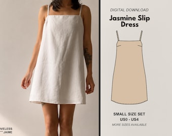 Może przedstawiać: Biała sukienka typu slip dress z cienkimi ramiączkami i prostym dekoltem. Obraz zawiera tekst DIGITAL DOWNLOAD Jasmine Slip Dress, beżowy szkic techniczny sukienki oraz tekst SMALL SIZE SET US0 - US4 MORE SIZES AVAILABLE.