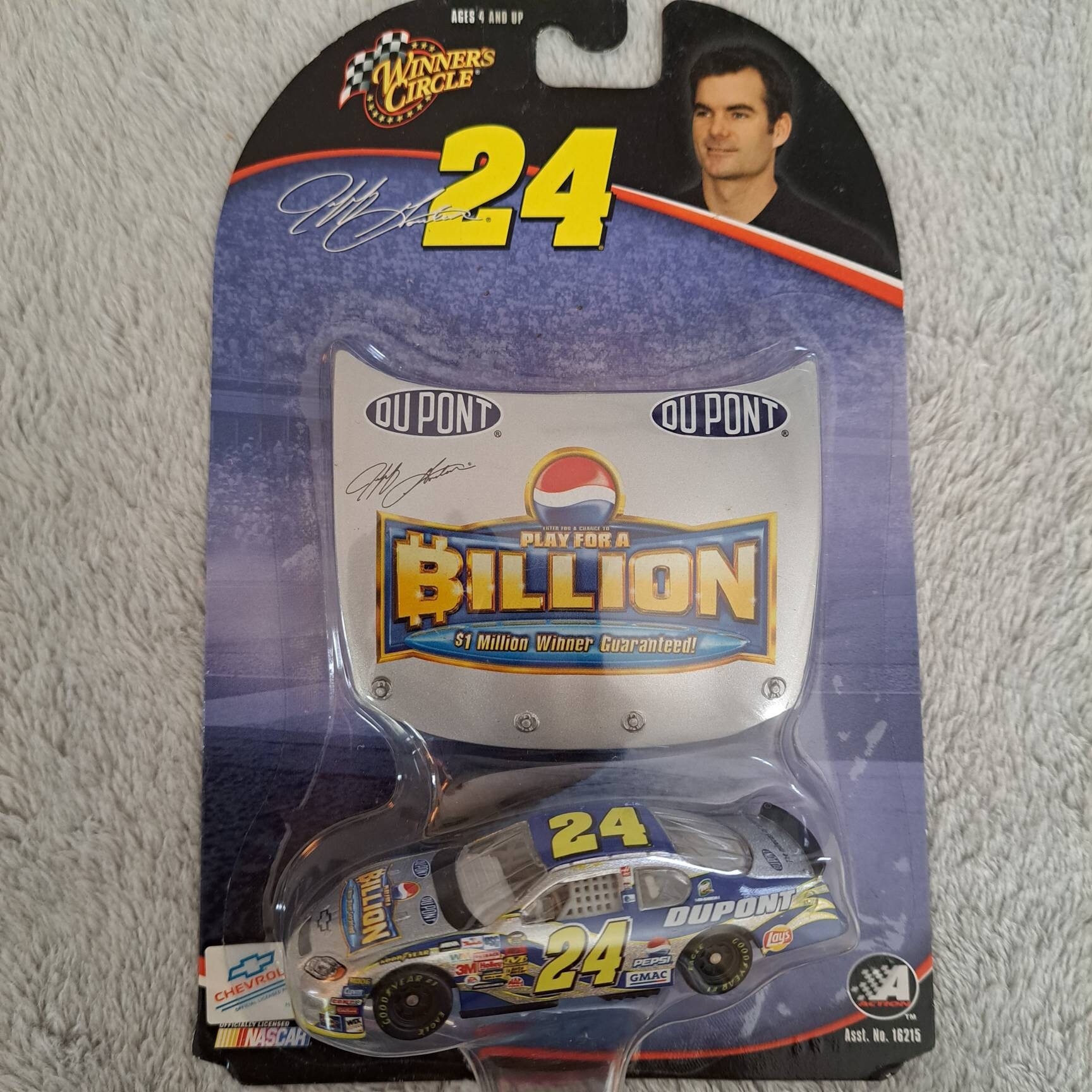 NASCAR Jeff Gordon #24 DuPont Pepsi Play For A Billion Winner's Circle 1:64  Scale Diecast Car (026)