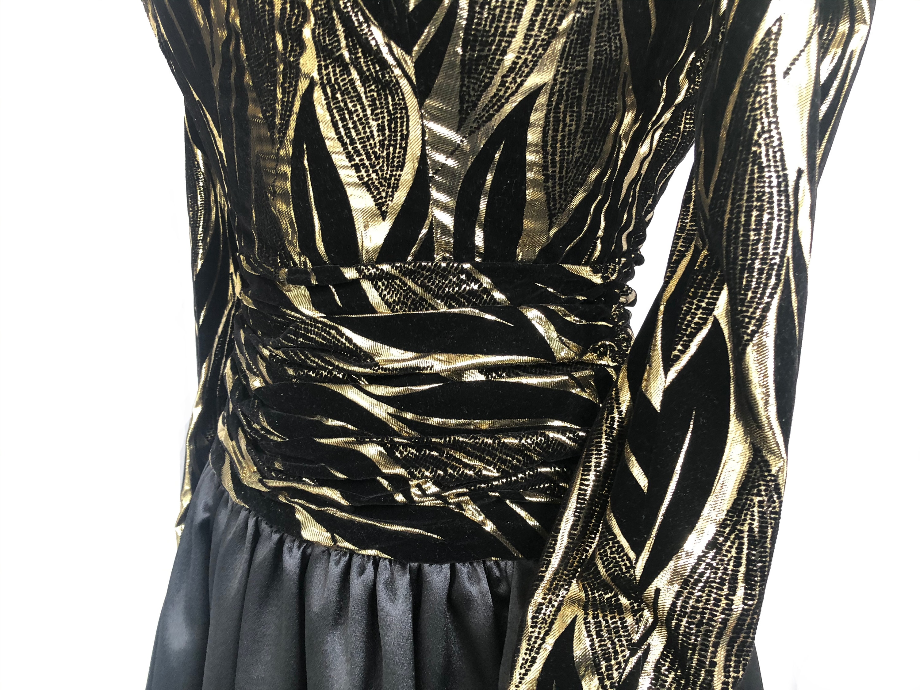Vintage Halston III Black Velvet Gold Lam Leaf Print Dress - Size 6 Vintage Halston III Black Velvet Gold Lam Leaf Print Dress - Size 6