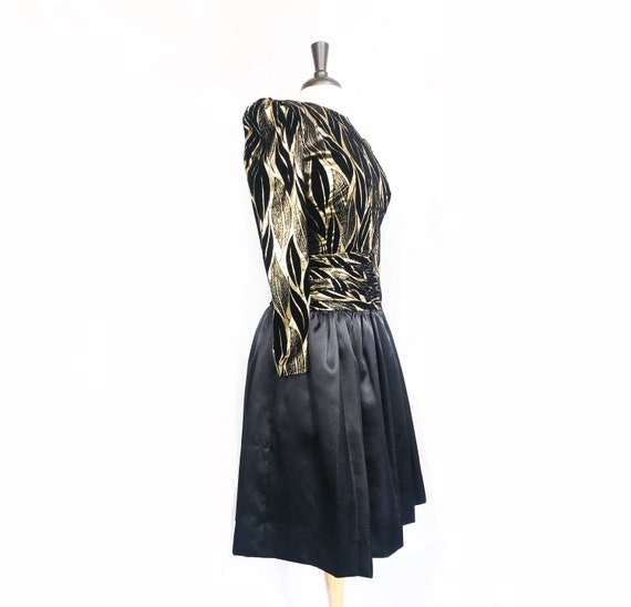 Vintage Halston III Gold Lamé Black Velvet leaf p… - image 2