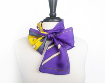 Purple chain print Pierre Cardin Paris Silk muffler scarf - retro vintage