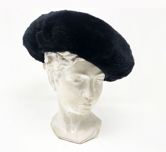 Pierre Cardin black fur beret - vintage 1960s - image 4