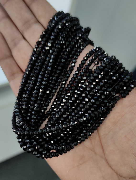 Pulsera De Cuentas De Esmeralda Natural Con Espinela Negra