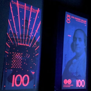 100 Dollar Bill New  Glow Currency Note