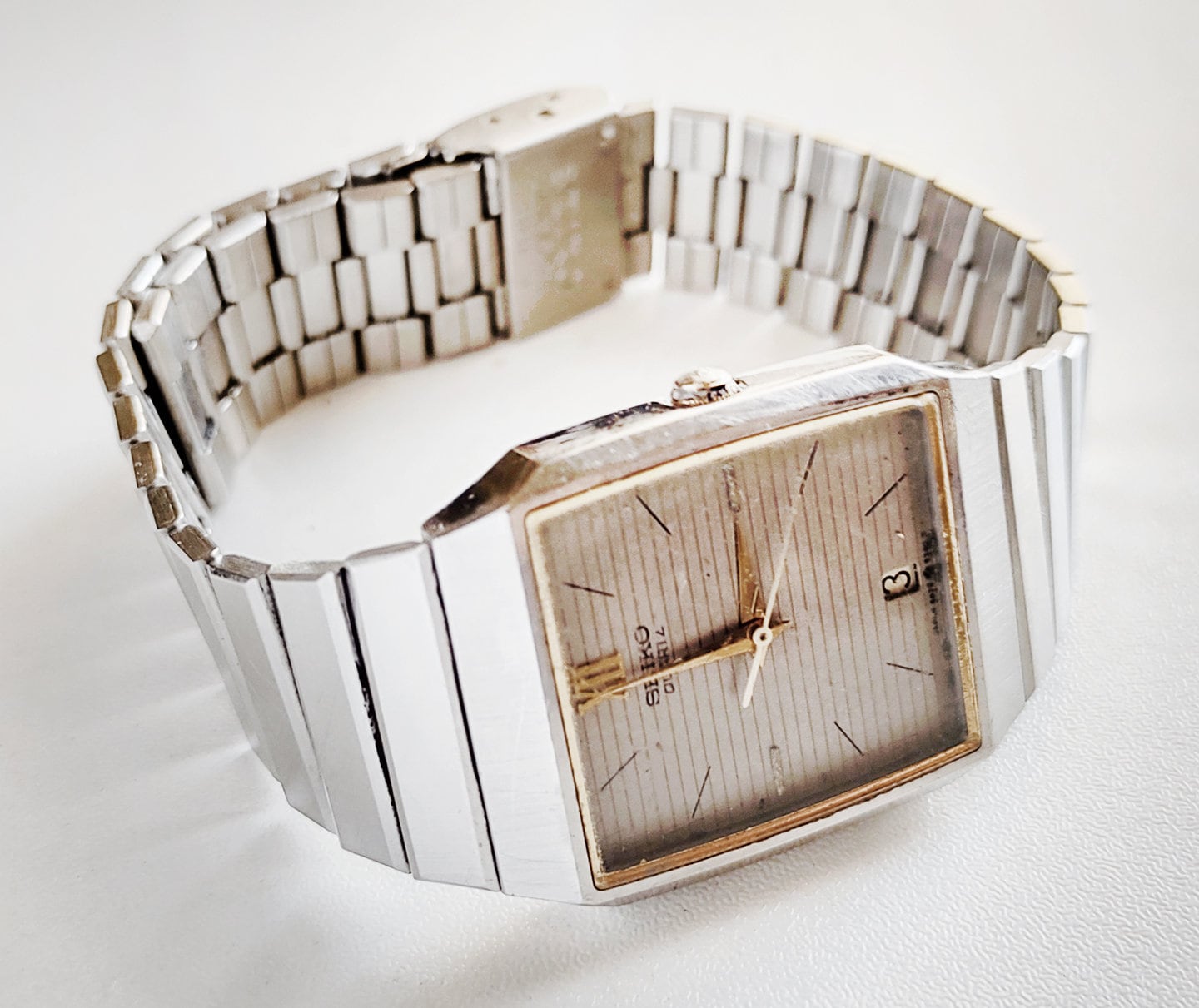 Vintage Seiko 6532-5240 Gents Quartz Watch With Date - 1980s