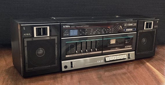 AIWA CA-W10 / Revisee / Good Condition / Rare And Heavy Boombox # Video # EUR 1.499,80 - FR