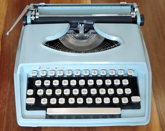 Vintage Remington Holiday Portable Typewriter