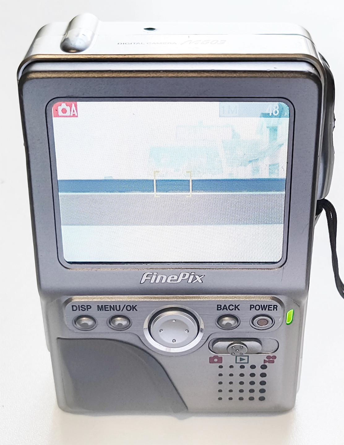 Fujifilm Finepix M603 3.1 Mega Pixel Point and Shoot Digital