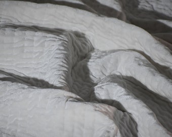 Trapunta in velluto bianco fatta a mano: biancheria da letto accogliente, coperte regalo di lusso, regalo per la festa della mamma