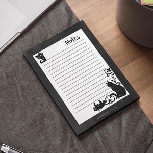 Black Cat Notepad – Lined Sticky Notes for Fun Lists and Reminders