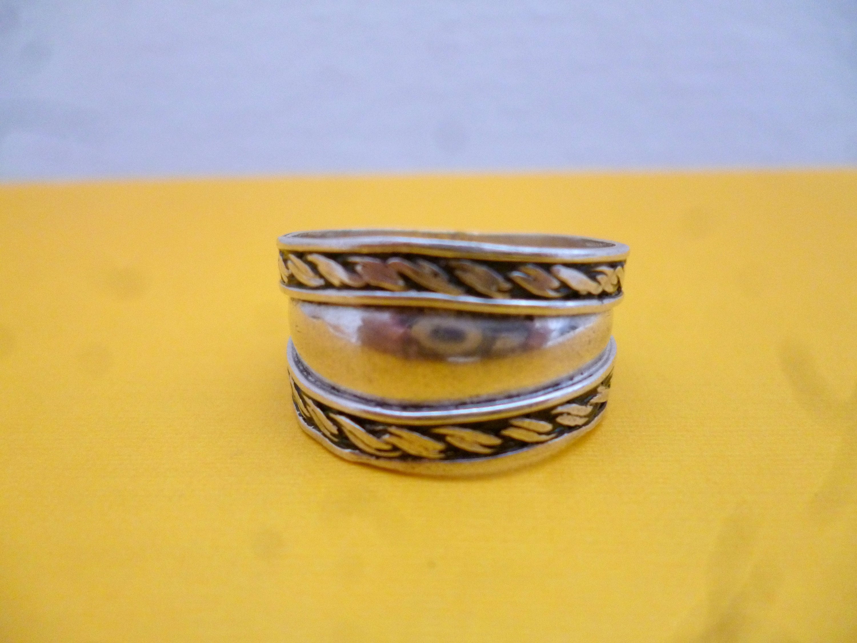 Bague Fantaisie Vintage - Taille 56 - Design Unique - Occasion