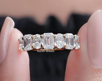 Emerald And Oval Cut Lab Diamond Wedding Band / Alternative Diamond Seven Stone Band / CVD Diamond Stackable Band / Proposal Band For Her
