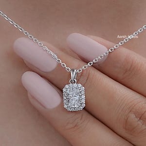 Radiant Cut Lab Grown Diamond Halo Necklace / Prong Set CVD Diamond Bridal Necklace / 14K Solid Gold Delicate Chain Necklace For Gift