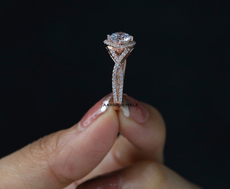 Round Cut Simulated Diamond Anniversary Rose Gold Ring,Wedding Ring,Engagement Ring,Diamond Ring,Rose Gold Ring,Friendship Day Gift