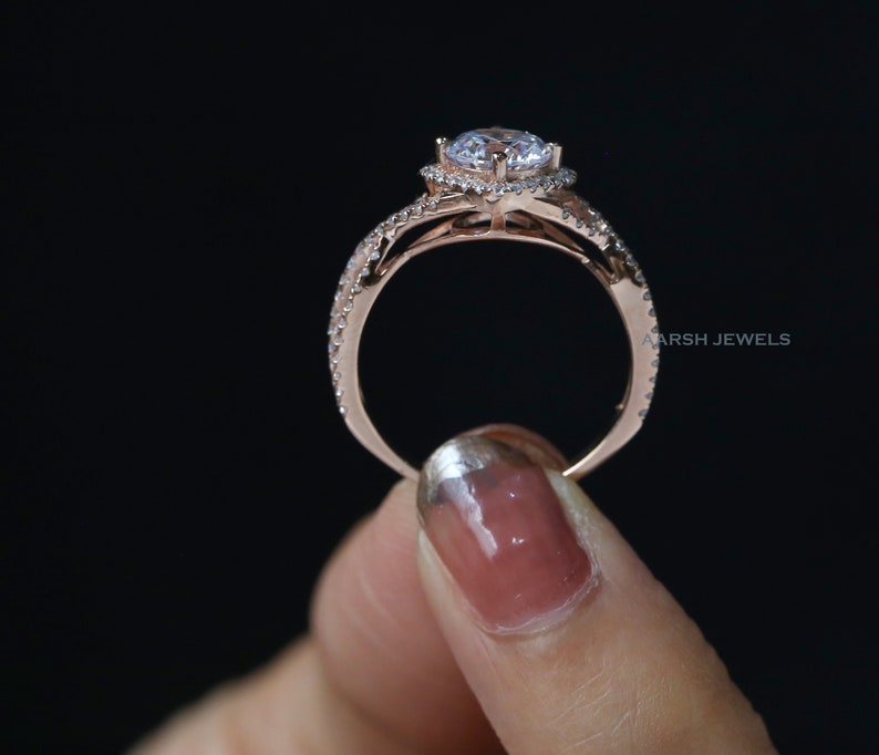 Round Cut Simulated Diamond Anniversary Rose Gold Ring,Wedding Ring,Engagement Ring,Diamond Ring,Rose Gold Ring,Friendship Day Gift