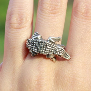 Crocodile Alligator Animal Minimalist Unisex 925 Silver Ring, Statement Reptile Lover Gift, Men Band Jewelry