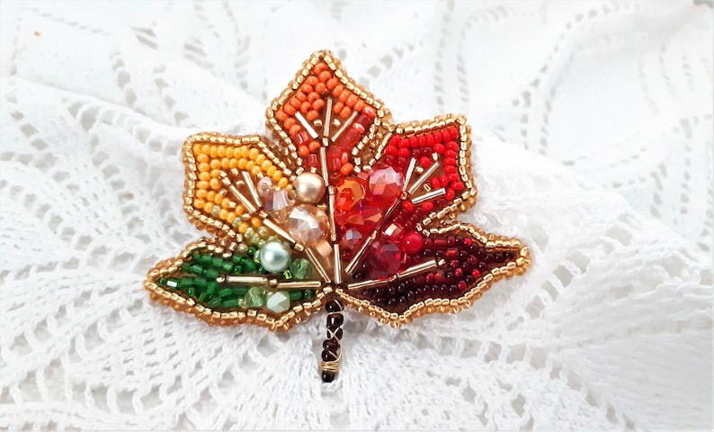 Maple leaf brooch Women/'s bead brooches Crystal orange brooch Individual autumn gift leaf Red bead brooch Green beads brooch Maple leaf pin