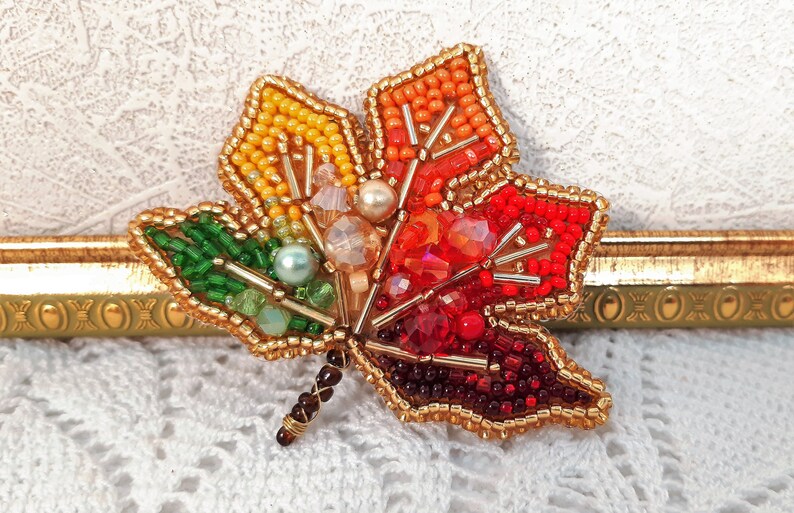 Maple leaf brooch Women/'s bead brooches Crystal orange brooch Individual autumn gift leaf Red bead brooch Green beads brooch Maple leaf pin