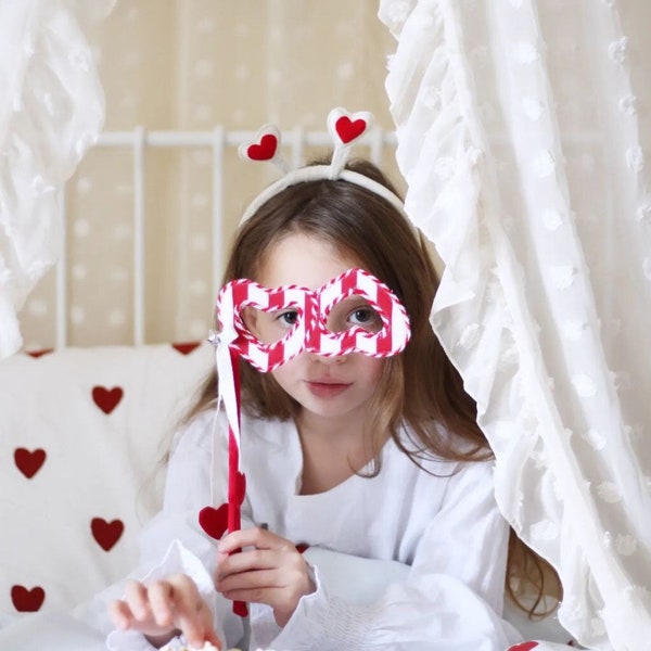 masque en forme de coeur, masque, Saint Valentin, cadeau Saint Valentin, masque rouge, masque coeur, pour une séance photo