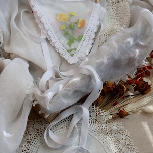 Flowers Embroidery Garland, Tulle Bunting Banner, Nursery and Kids Room Decor, Baby Shower Girl Boy Gift White