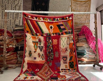 One of a Kind Vintage Moroccan rug – Tribal Berber Area Wool Rug (6.4x9.9 ft)