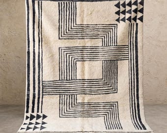 Black and White Geometric Handmade Soft Wool Moroccan Rug – Custom 8x10 Area Rug