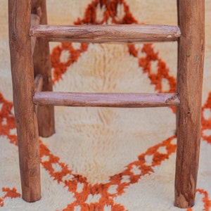 Moroccan bar stool in laurel wood 80 cm image 7