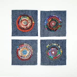 Aufnäher aus recyceltem Denim, bunte Spiralapplikationen, Knöpfe, handgenäht, zum Aufnähen, sichtbare Reparatur, mehrfarbiger Kreis
