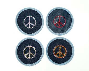 Patchs ronds brodés à la main symbole hippie en denim recyclé signe de la paix signe hippie couture lente embellissement de patch raccommodage visible
