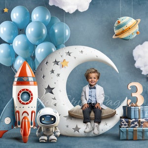 Puede incluir: Un niño se sienta en una luna creciente blanca con un cohete, un robot y el número 3. La luna está decorada con estrellas. El fondo es un cielo azul con nubes blancas.