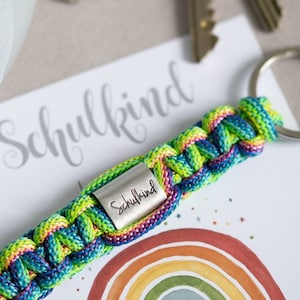 Cadeau de scolarisation de porte-clés d’écolier | Porte-bonheur | porte-clés personnalisé estampillé à la main | Retour à l'école