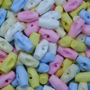 Poppy&#39;s Buttons 100 Baby Toggles 3/4&quot; - 20 each white, lemon, pink, blue, cream