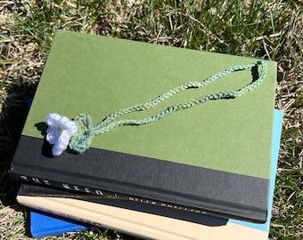 Daisy crochet bookmark