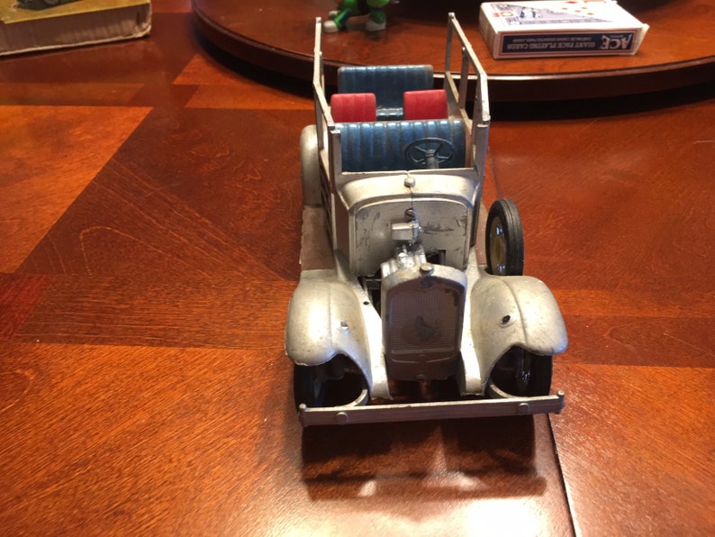 Hubley Metal Display Antique Car