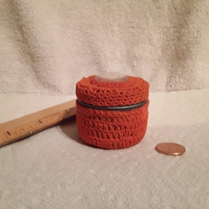 Arancione colorato carta stacchetta coccodrillo coccodrillo all'unta rotondo piccolo 2 oz scatola contenitore dente sott'amore medicina pillola ttera i gioielli gioielli