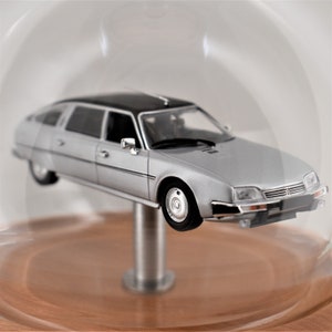 Auto in Flasche "Citroen CX Prestige (1980) Silber 1:43" in mundgeblasener Flasche 600ml
