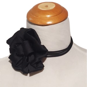 Black Color Choker with Flower, Necklace, Womens Accessory, Gothic Punk Jewelry