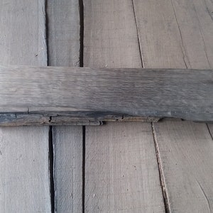 Tavola da 18 pollici con bordo vivo in quercia di palude L 18'' x L 4'' (450 mm x 100 mm) – Plancia di mortasa scura