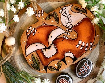 Hand painted wooden fox pumpkin decoration and mini pebbles. Lovely hanging ornament gift. Painted tree decor for Christmas / Halloween