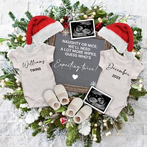 Anúncio de gravidez de Natal de gêmeos digital, quadro de cartas de gravidez de mídia social de gêmeos do Papai Noel, anúncio de gêmeos de Natal editável